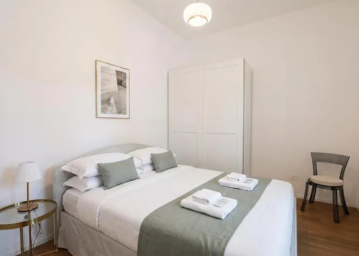 Near Tiber Deluxe 2 - Near Centre & Tiber, Wifi & Ac * Roma